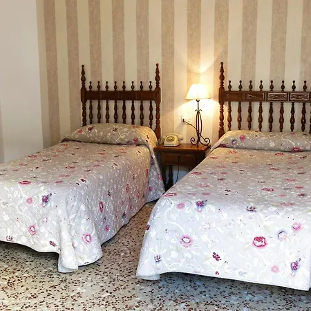 Andalucia فندق كازورلا